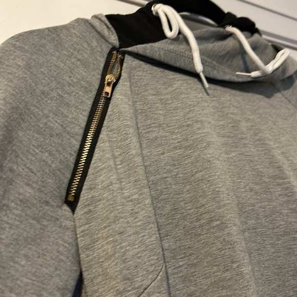 Hoodie Dress - Biubiu - Grey and black - used with a lot of life left - Picture 2 of 4